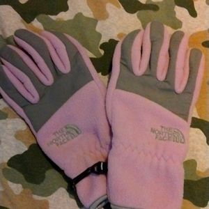 Womans northface gloves